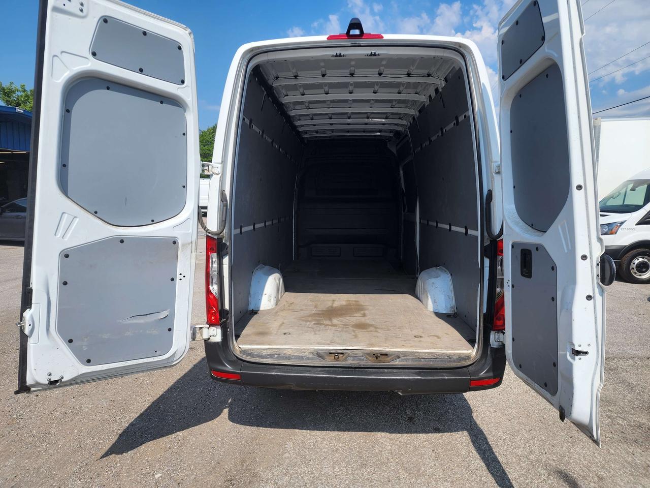 2024 Mercedes-Benz Sprinter 2500 High Roof 170WB - Diesel - HCV705644 Photo