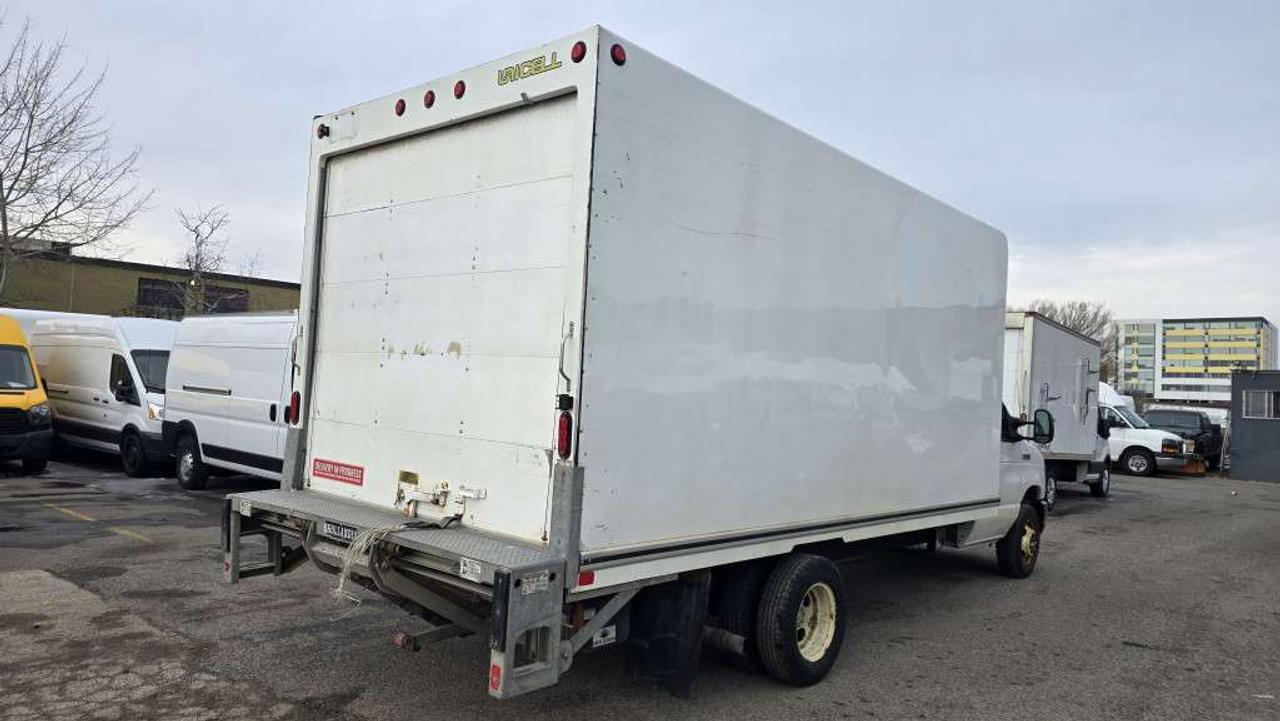 2022 Ford E-450 E-450 - 16Ft Box - Dhollandia Lift Gate - 16CB-C32072 - -None Photo