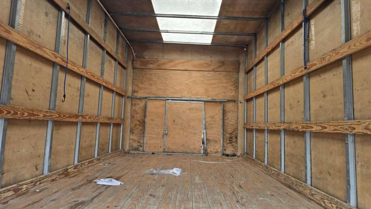 2022 Ford E-450 E-450 - 16Ft Box - Dhollandia Lift Gate - 16CB-C32072 - -None Photo