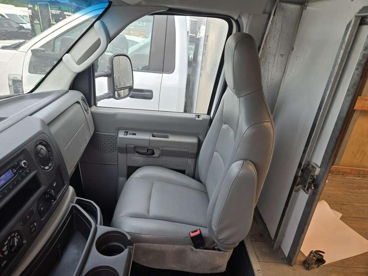 2021 Ford E-450 16Ft Box - V8 Gas - MAXON Lift Gate - 16CB-C03307 - -None Photo