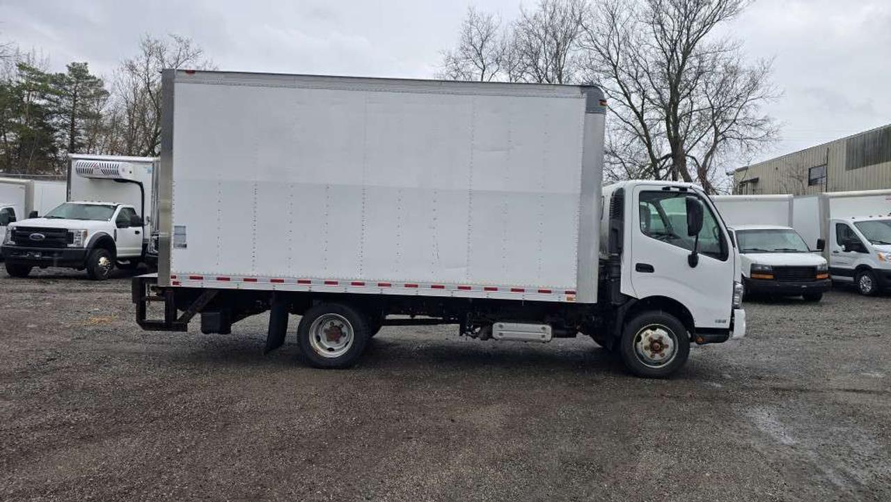 2018 Hino 195 195 - 16Ft Box - Lift Gate - Diesel - 16CB-006049 - -None Photo