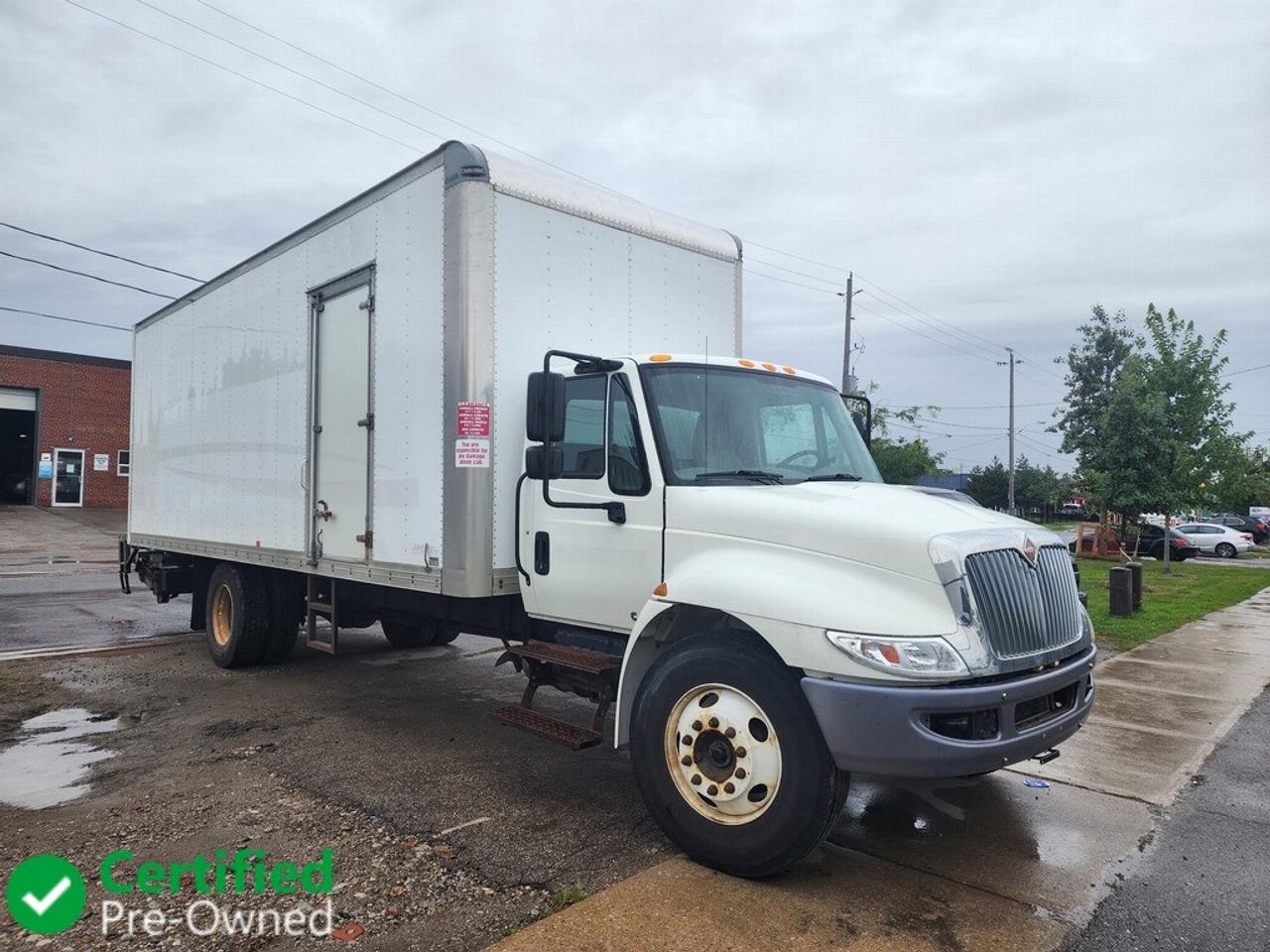 2018 International 4300 26Ft - Cummins Diesel - Lift Gate&Ramp - ST-561678 - -None Photo1