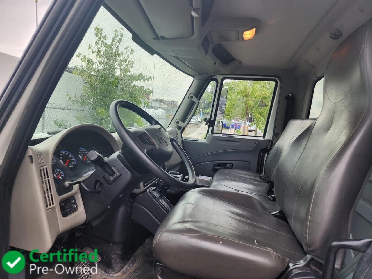 2018 International 4300 26Ft - Cummins Diesel - Lift Gate&Ramp - ST-561678 - -None Photo