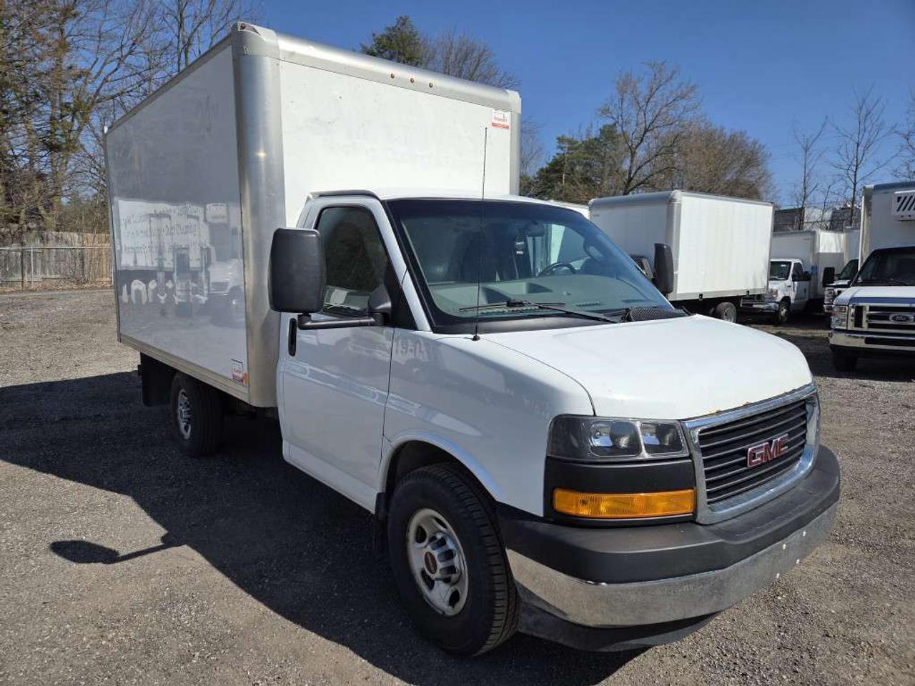 2019 GMC Savana 12Ft Box - Single Rear Wheels - V6 Gas - 12CB-179553 - -None Photo