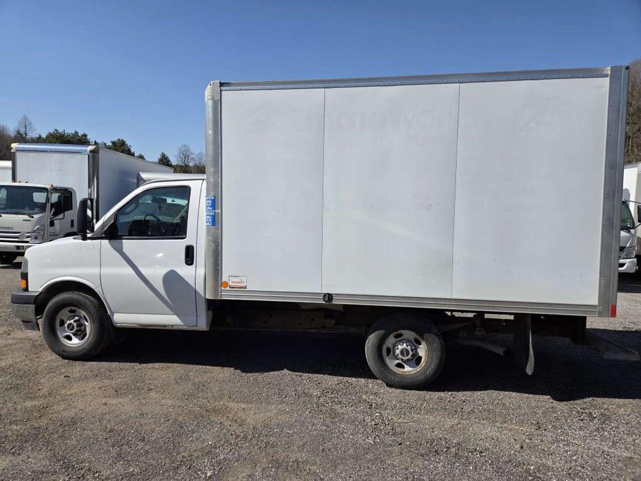 2019 GMC Savana 12Ft Box - Single Rear Wheels - V6 Gas - 12CB-179553 - -None Photo5