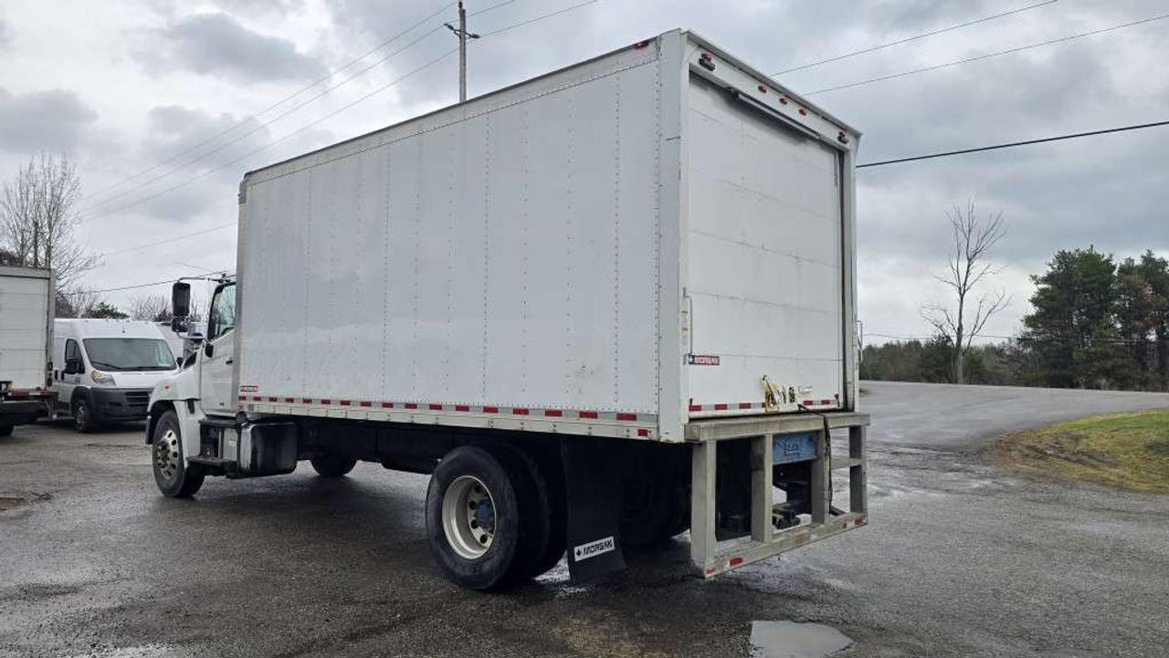 2017 Hino 338 338 - Hydraulic Brakes - 18Ft x 102W x - ST-S13837 - -None Photo