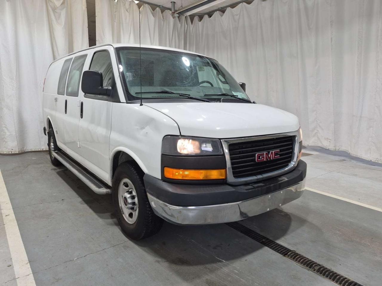 2017 GMC Savana 2500 G2500 135WB 4.8L V8 Gas - VN-283347 Photo