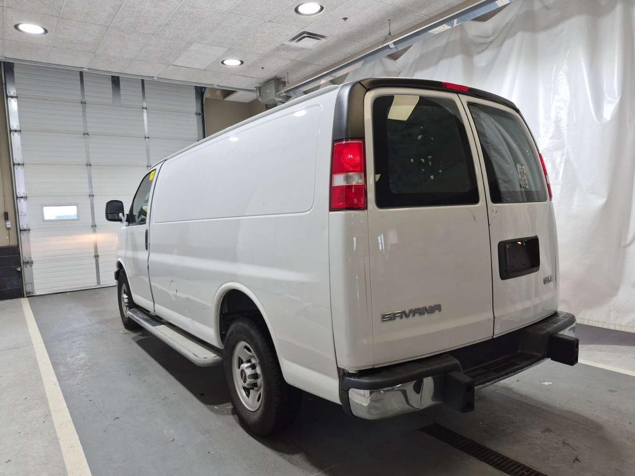 2017 GMC Savana 2500 G2500 135WB 4.8L V8 Gas - VN-283347 Photo