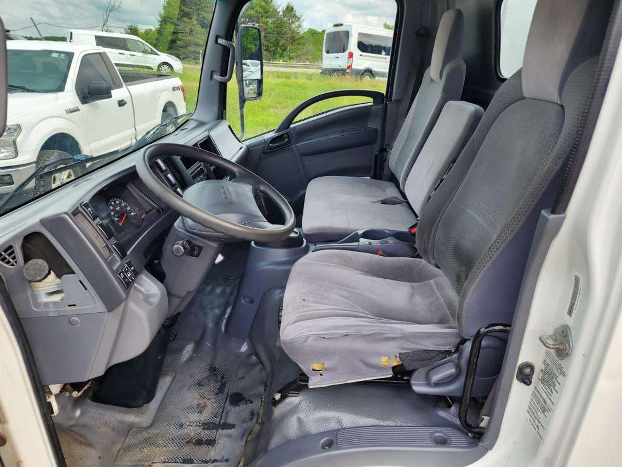 2018 Isuzu NPR-HD 20Ft Box - Lift Gate - 6.0L V8 Gas - ST-802323 - -None Photo