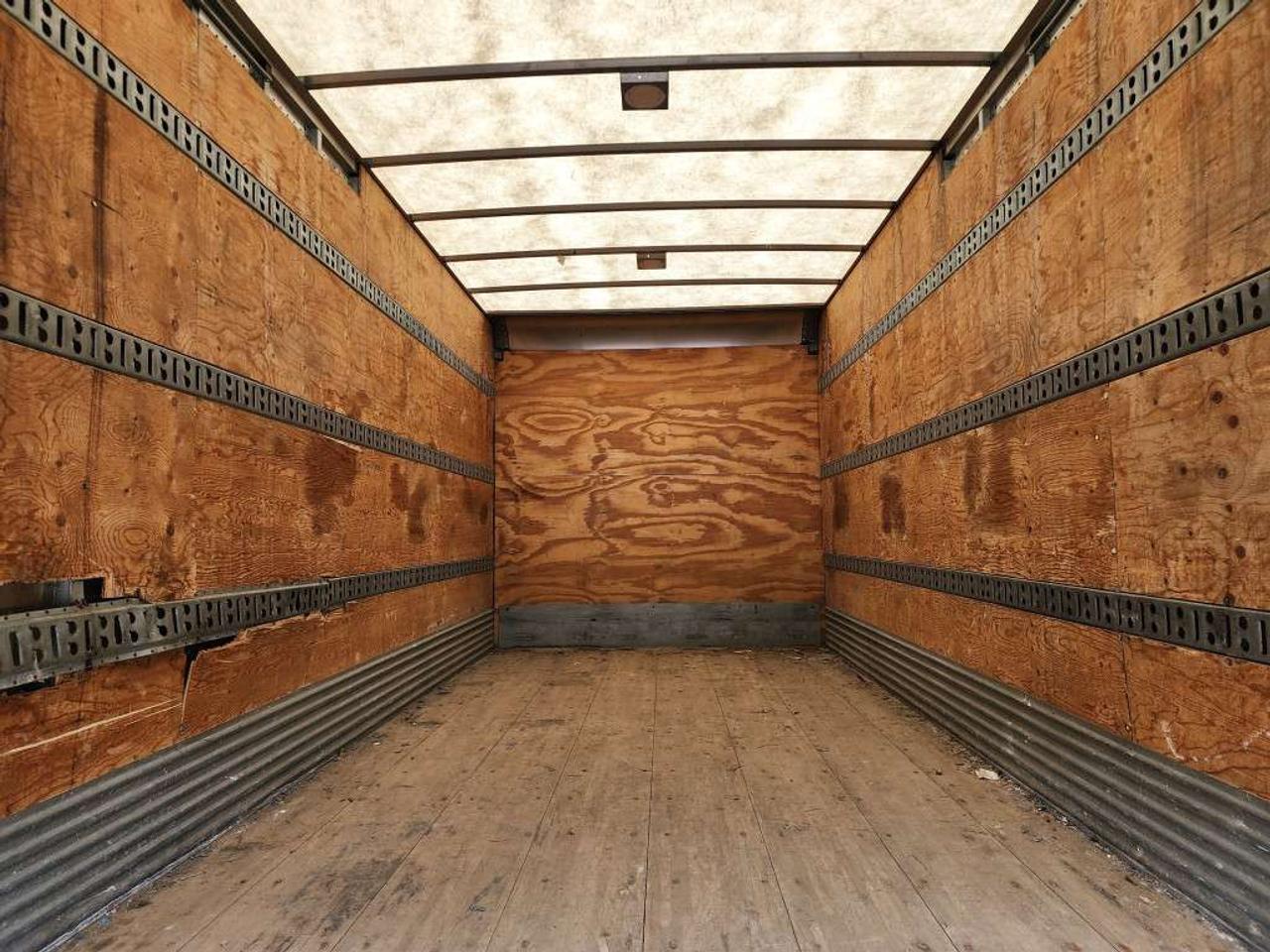 2018 Isuzu NPR-HD 20Ft Box - Lift Gate - 6.0L V8 Gas - ST-802323 - -None Photo