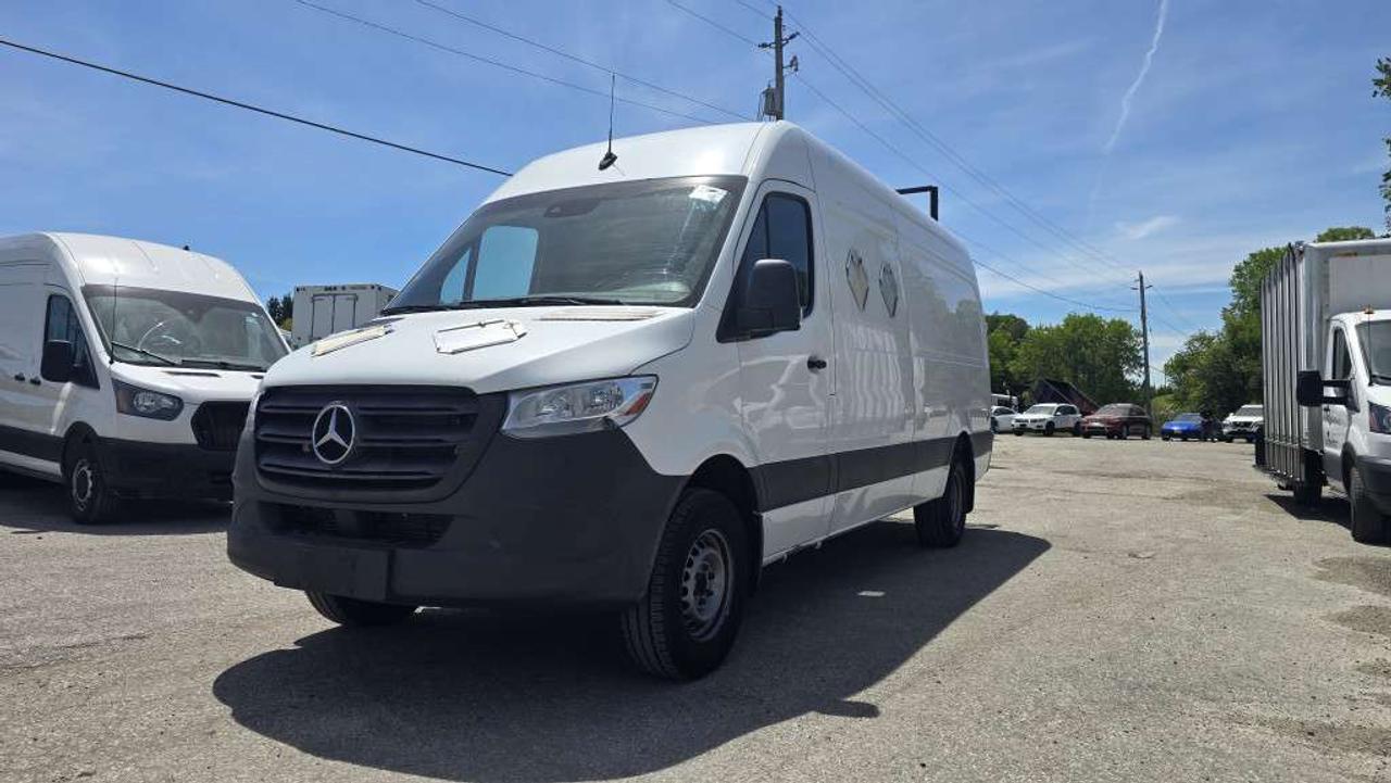 2020 Mercedes-Benz Sprinter Cargo Van 3500 Super Single Wheel - V6 Diesel - HCV-234512 - -None Photo2