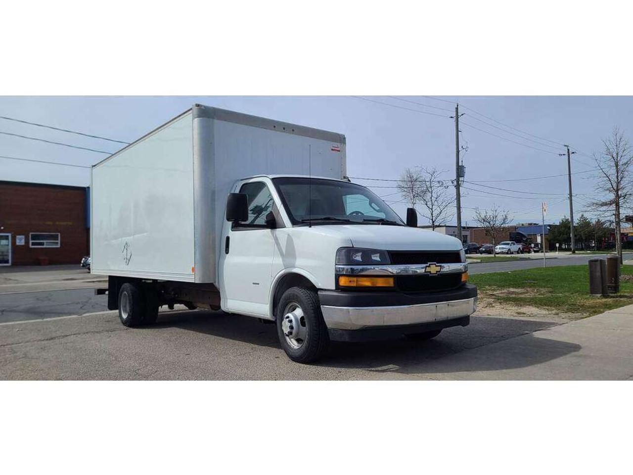 2019 GMC Savana 16Ft Aluminum Box - Ramp - V8 Gasoline - 16CB-014219 - -None Photo