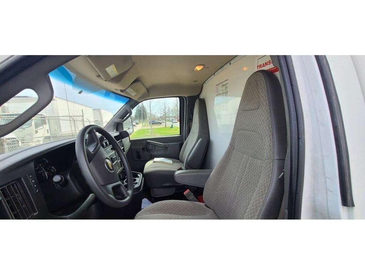 2019 GMC Savana 16Ft Aluminum Box - Ramp - V8 Gasoline - 16CB-014219 - -None Photo