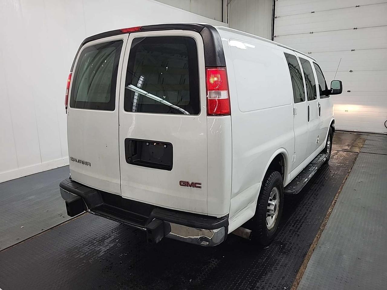 2017 GMC Savana G2500 - 4.8L V8 - Power Options/Cruise - VN-178221 Photo