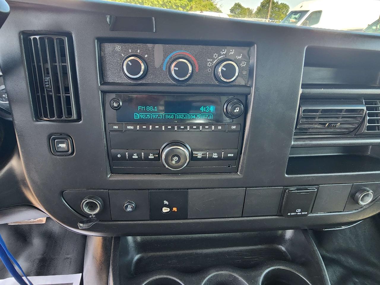 2017 GMC Savana G2500 - 4.8L V8 - Power Options/Cruise - VN-178221 Photo