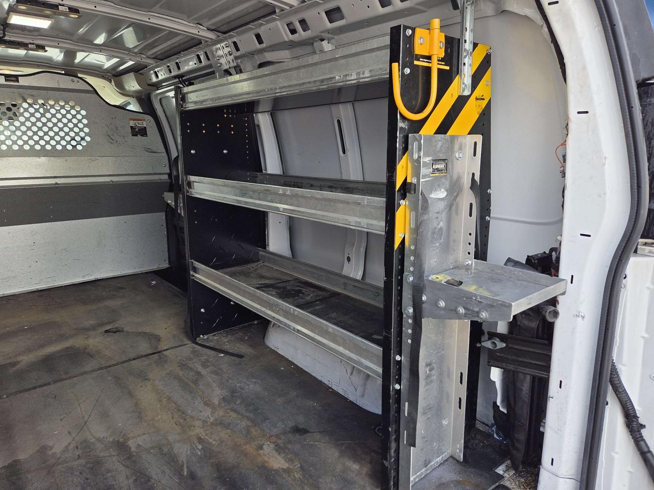 2021 GMC Savana G2500 - 6.6L V8 Gas - Shelves/Roof Rack - VN-299708 Photo