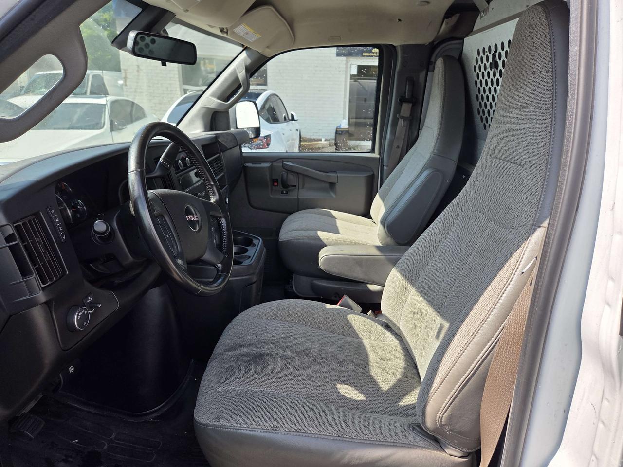 2021 GMC Savana G2500 - 6.6L V8 Gas - Shelves/Roof Rack - VN-299708 Photo