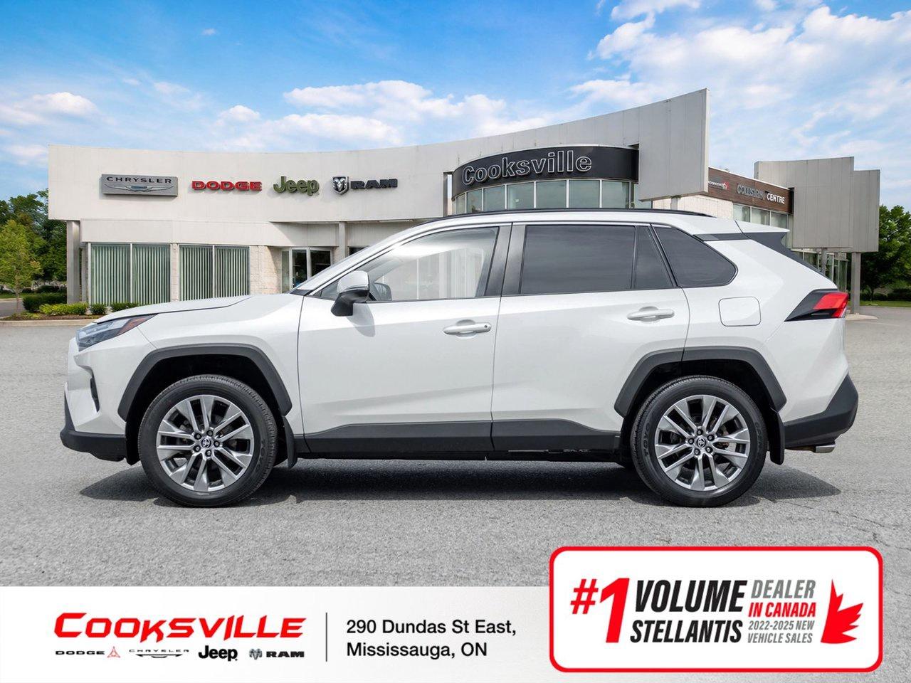 2022 Toyota RAV4 XLE AWD Photo