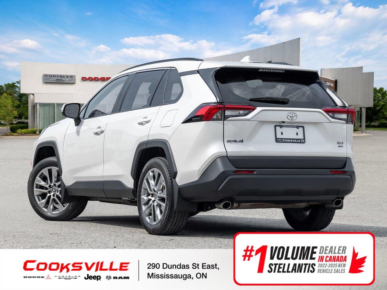 2022 Toyota RAV4 XLE AWD Photo