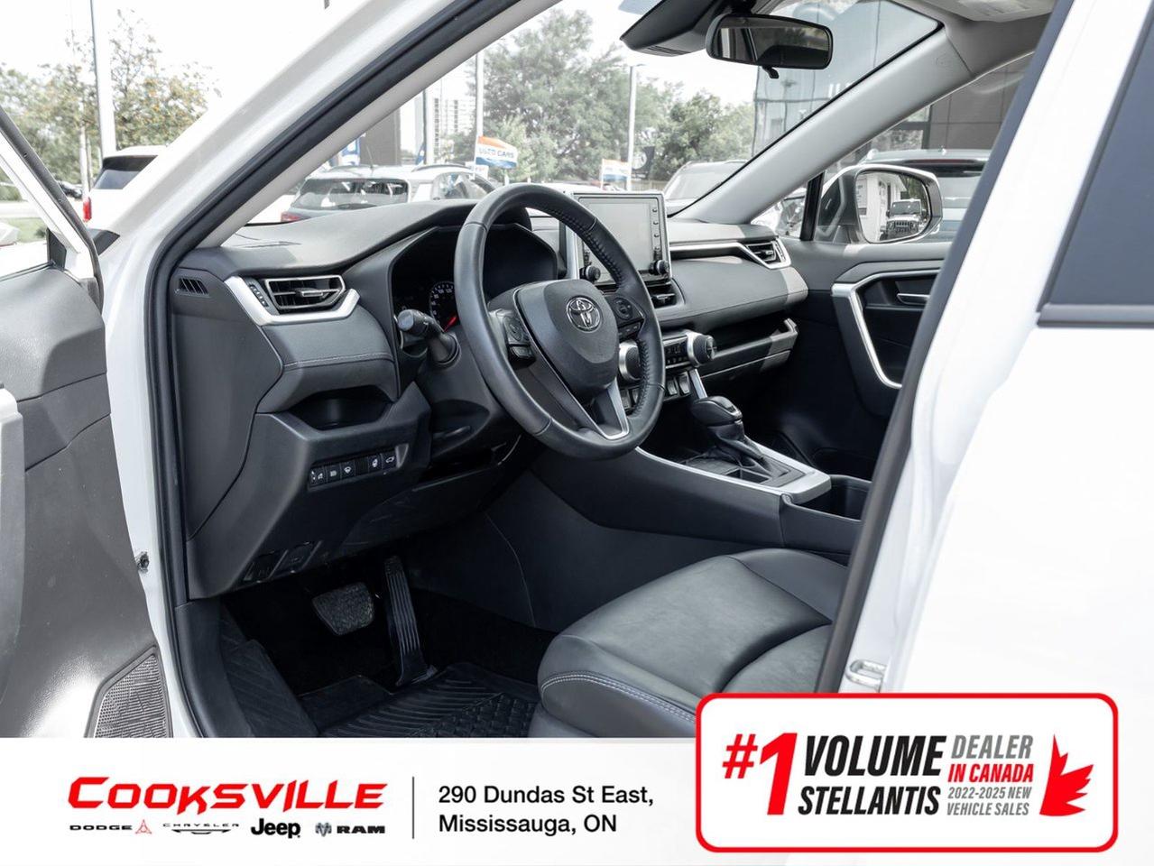 2022 Toyota RAV4 XLE AWD Photo