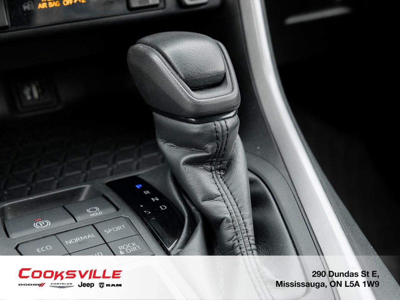 2024 Toyota RAV4 XLE AWD Photo