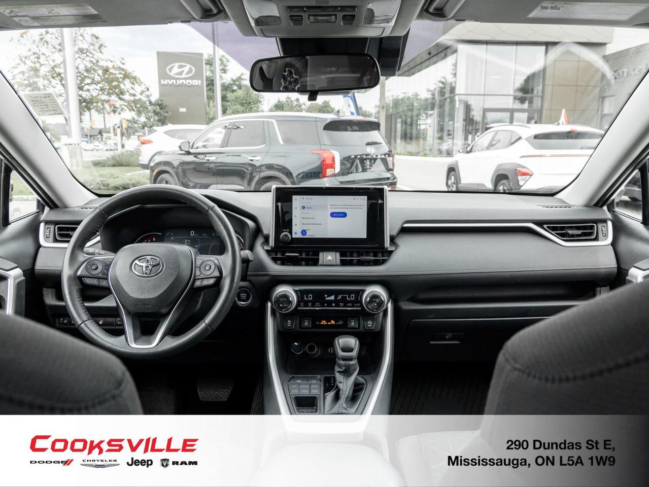 2024 Toyota RAV4 XLE AWD Photo
