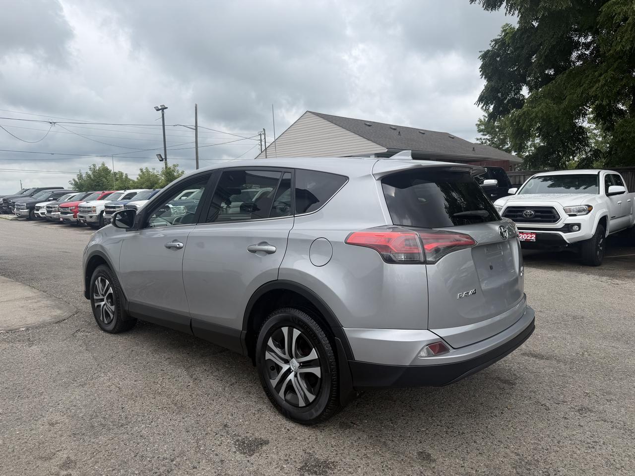 2016 Toyota RAV4 LE | AWD | Well Maintained Photo4
