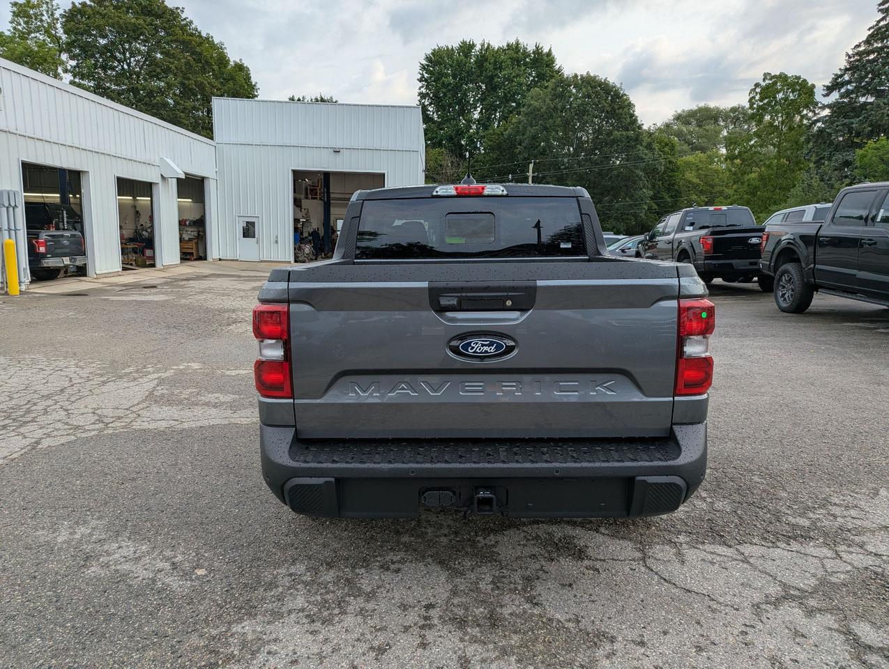 2026 Ford Maverick Lariat SuperCrew Hybrid AWD Photo4