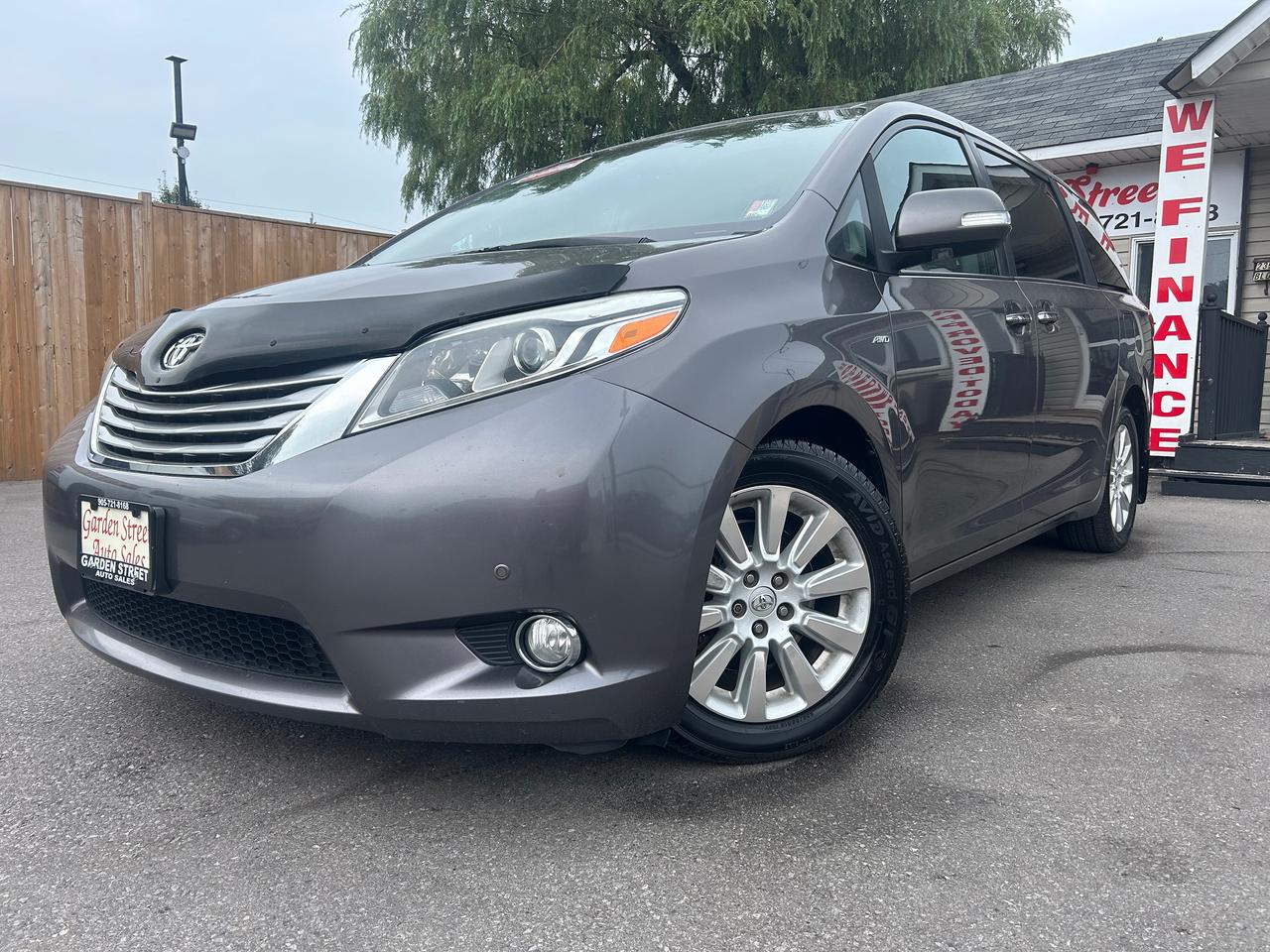 2016 Toyota Sienna XLE Limited
