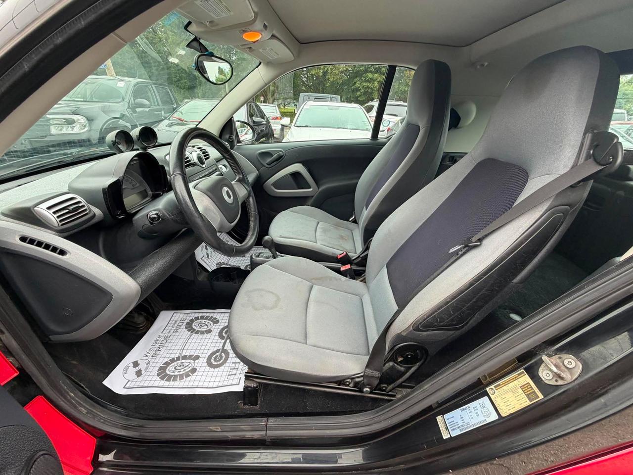 2010 Smart fortwo Pure Photo