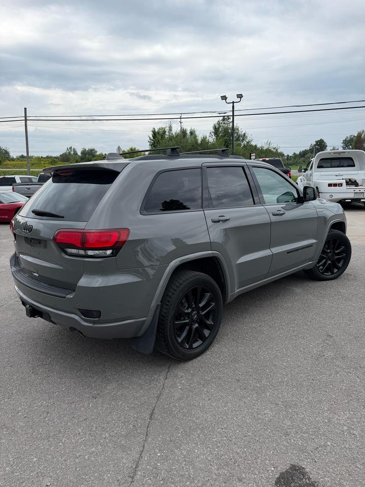2022 Jeep Grand Cherokee ALTITUDE 4X4 Photo4