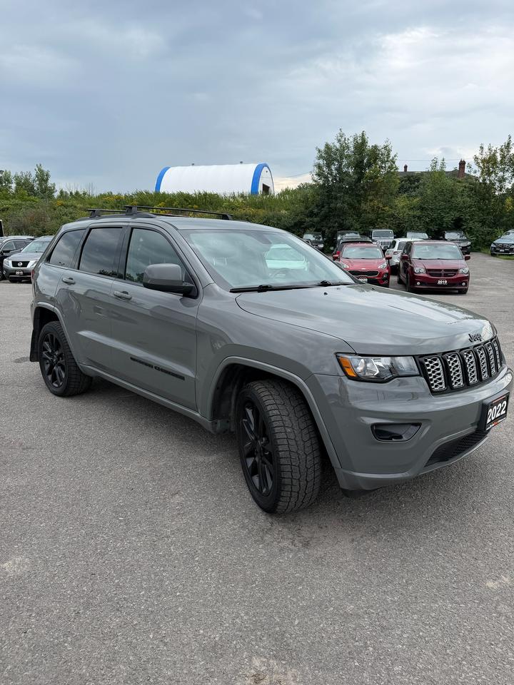 2022 Jeep Grand Cherokee ALTITUDE 4X4 Photo