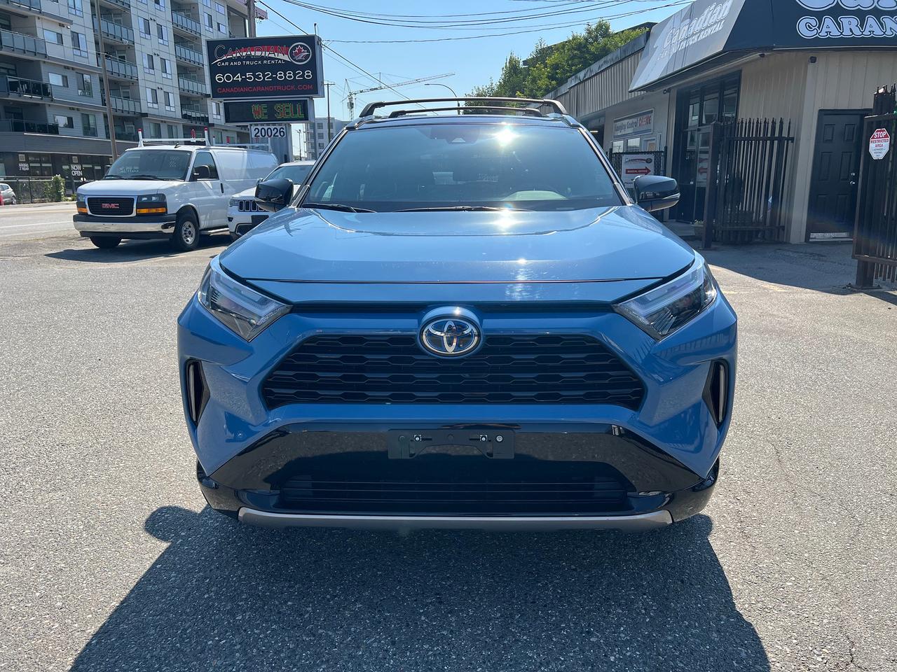 2023 Toyota RAV4 HYBRID XSE AWD Photo1