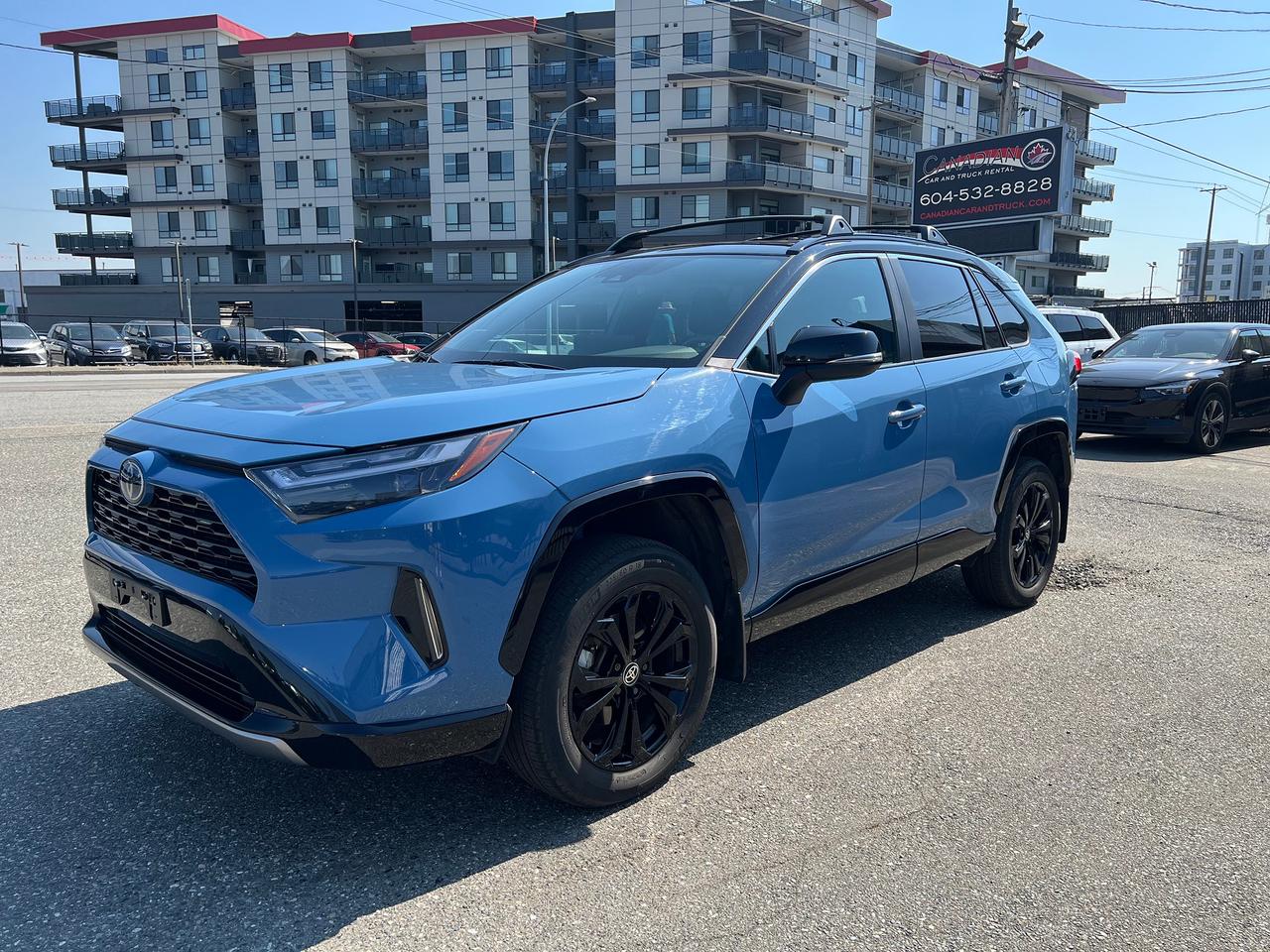 2023 Toyota RAV4 HYBRID XSE AWD Photo