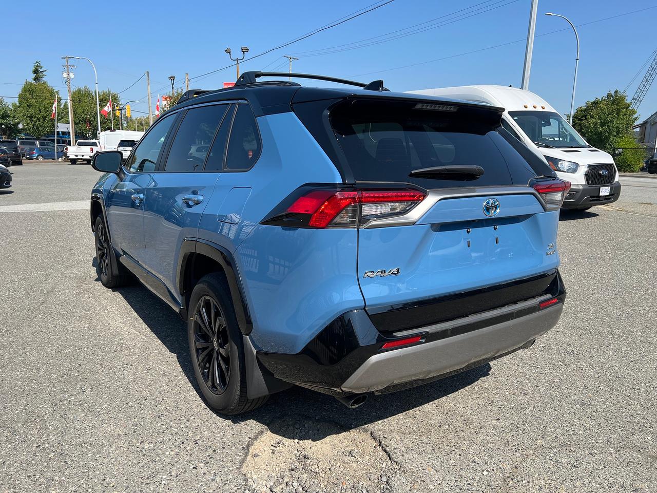 2023 Toyota RAV4 HYBRID XSE AWD Photo4