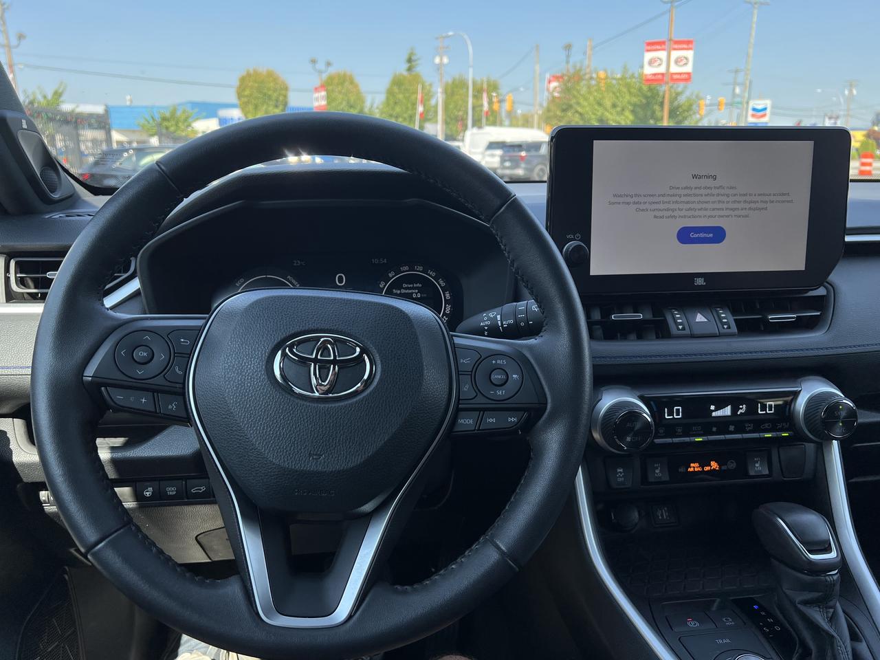 2023 Toyota RAV4 HYBRID XSE AWD Photo