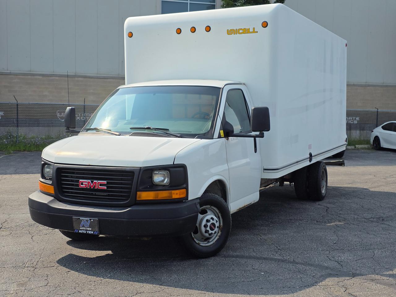 Used 2015 GMC Savana G3500 BOX TRUCK *SOLD AS-IS* for sale in Stoney Creek, ON