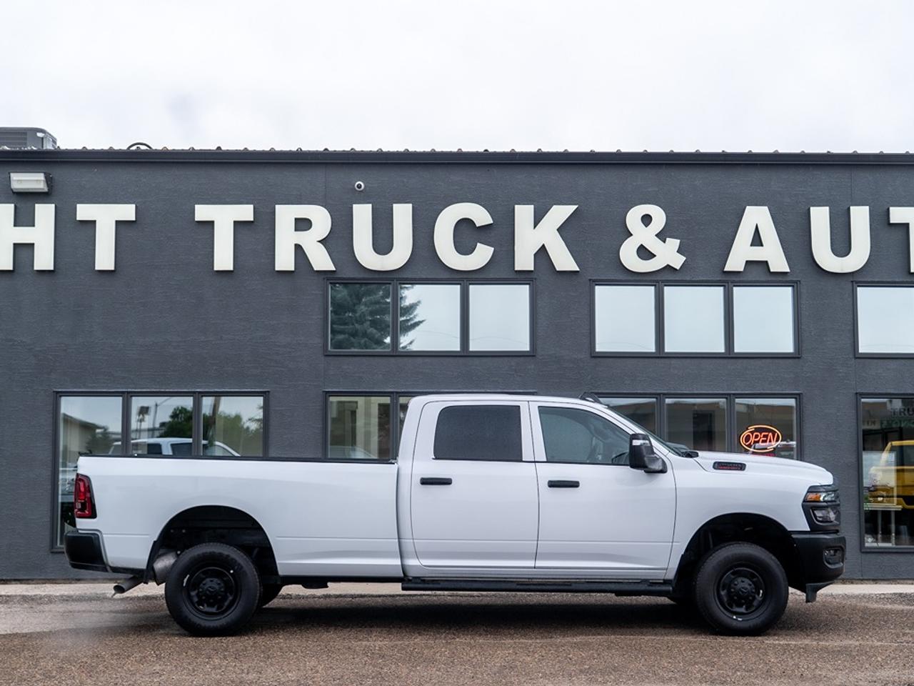2025 RAM 2500 Tradesman 4x4 Crew Cab 8' Box Photo26