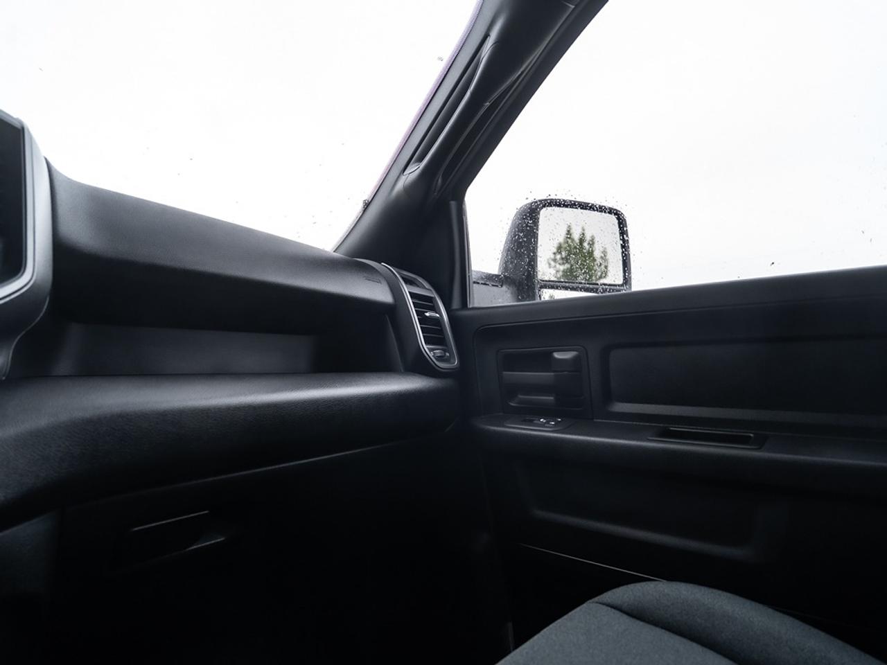 2025 RAM 2500 Tradesman 4x4 Crew Cab 8' Box Photo36