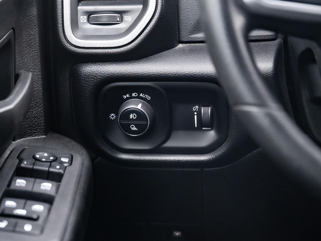 2025 RAM 2500 Tradesman 4x4 Crew Cab 8' Box Photo33