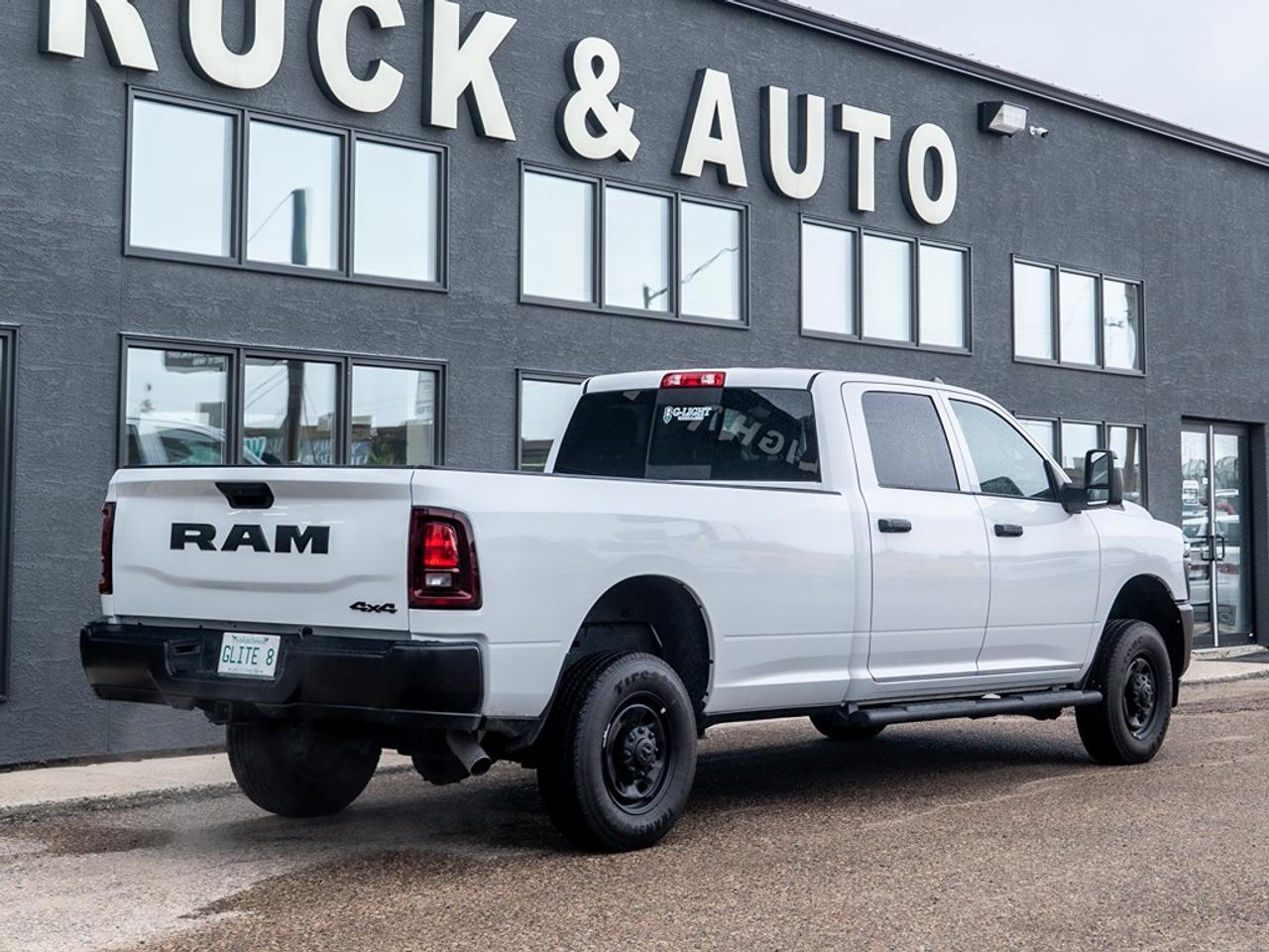2025 RAM 2500 Tradesman 4x4 Crew Cab 8' Box Photo27