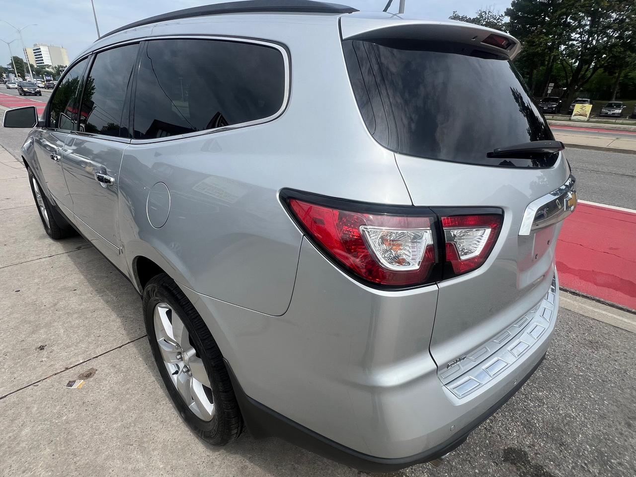 2014 Chevrolet Traverse LTZ-7 SEATS-LEATHER-SR/F-BACK CAM-BLTH & MORE Photo4