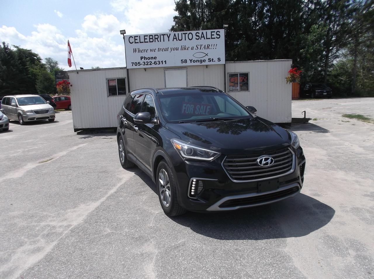 2017 Hyundai Santa Fe XL SE AWD 3 ROW Photo0