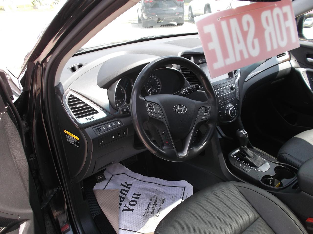 2017 Hyundai Santa Fe XL SE AWD 3 ROW Photo