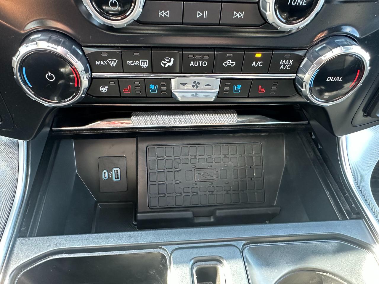 2024 Ford F-150 Platinum Photo5