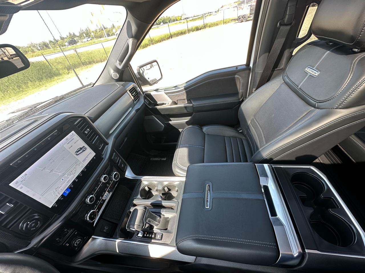 2024 Ford F-150 Platinum Photo5