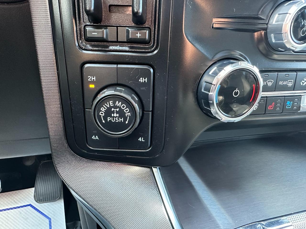 2024 Ford F-150 Platinum Photo5