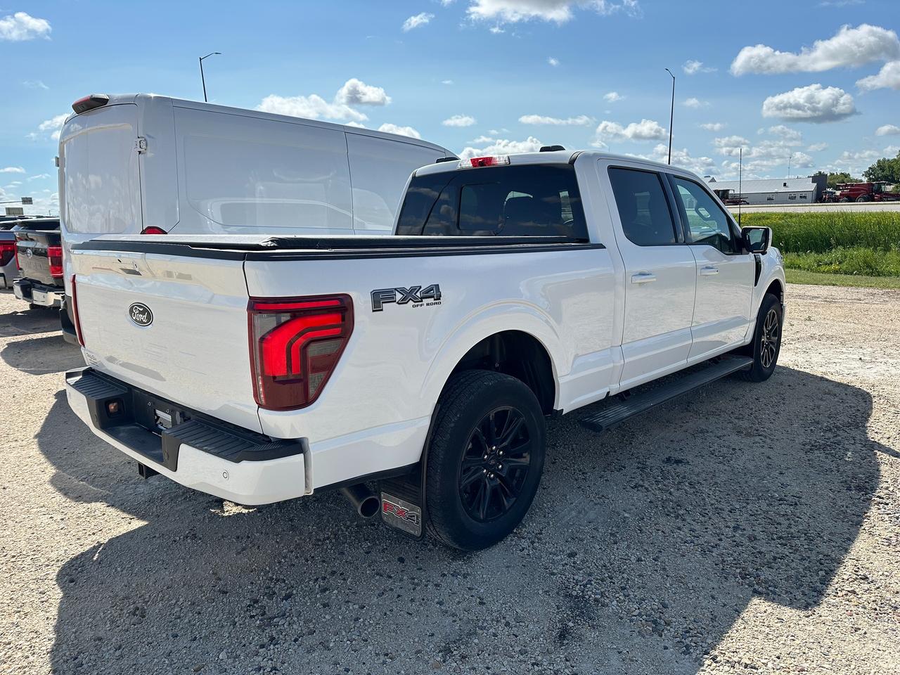 2024 Ford F-150 Platinum Photo