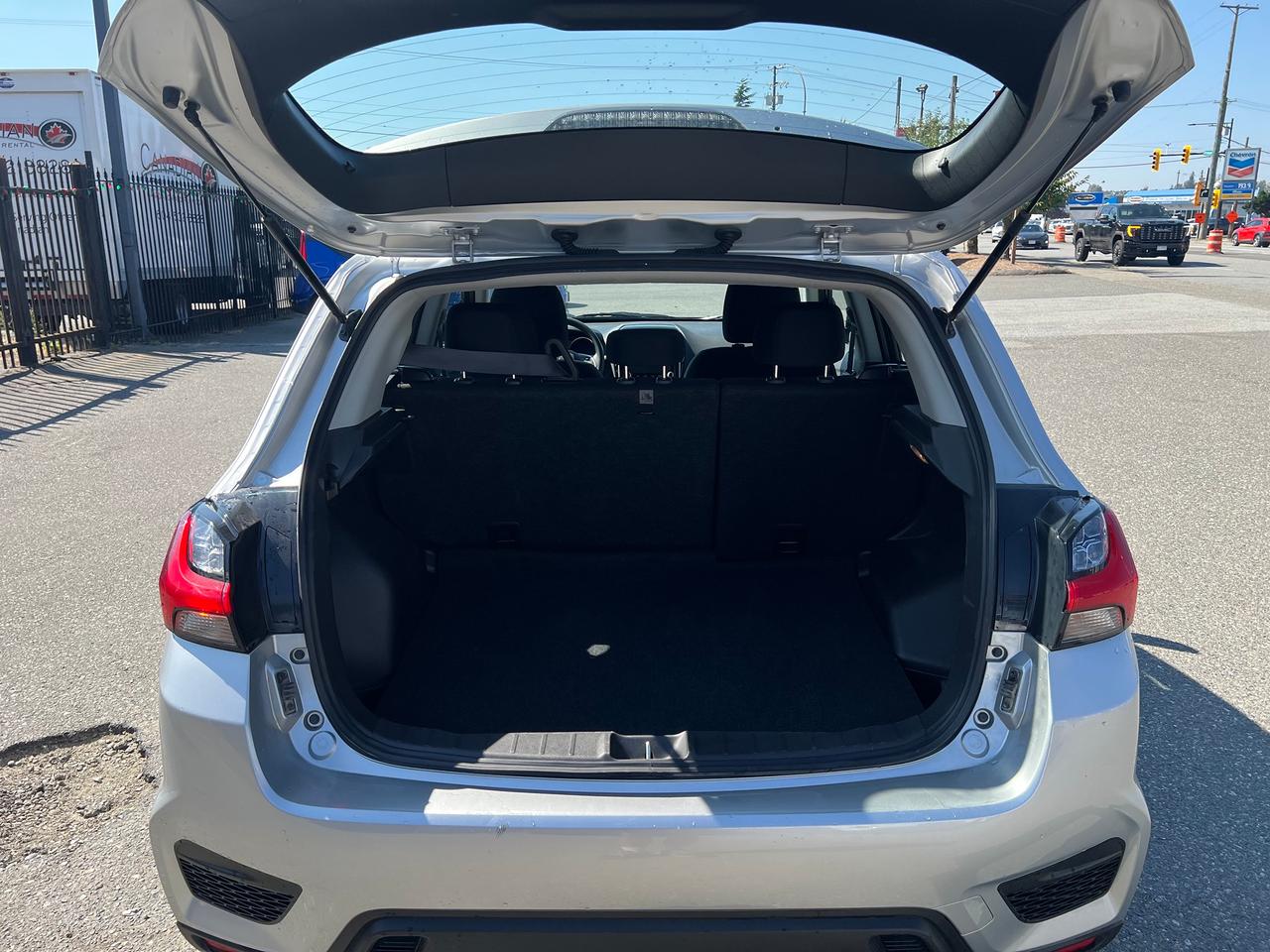 2026 Mitsubishi RVR ES Photo