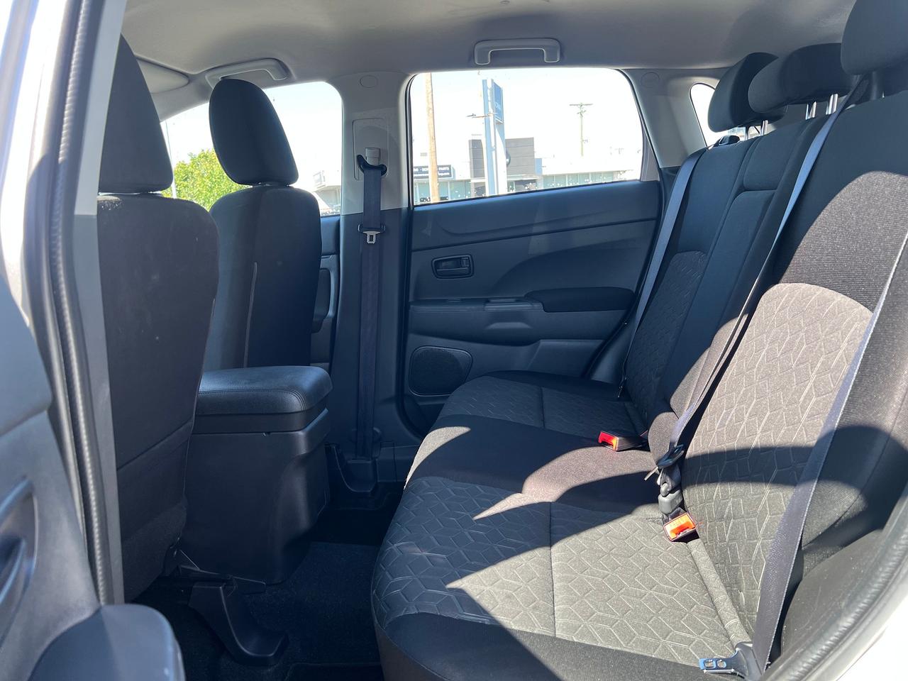 2026 Mitsubishi RVR ES Photo